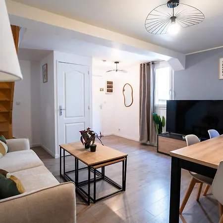 Le Félicie Charming Duplex In Heart Of Appartamento